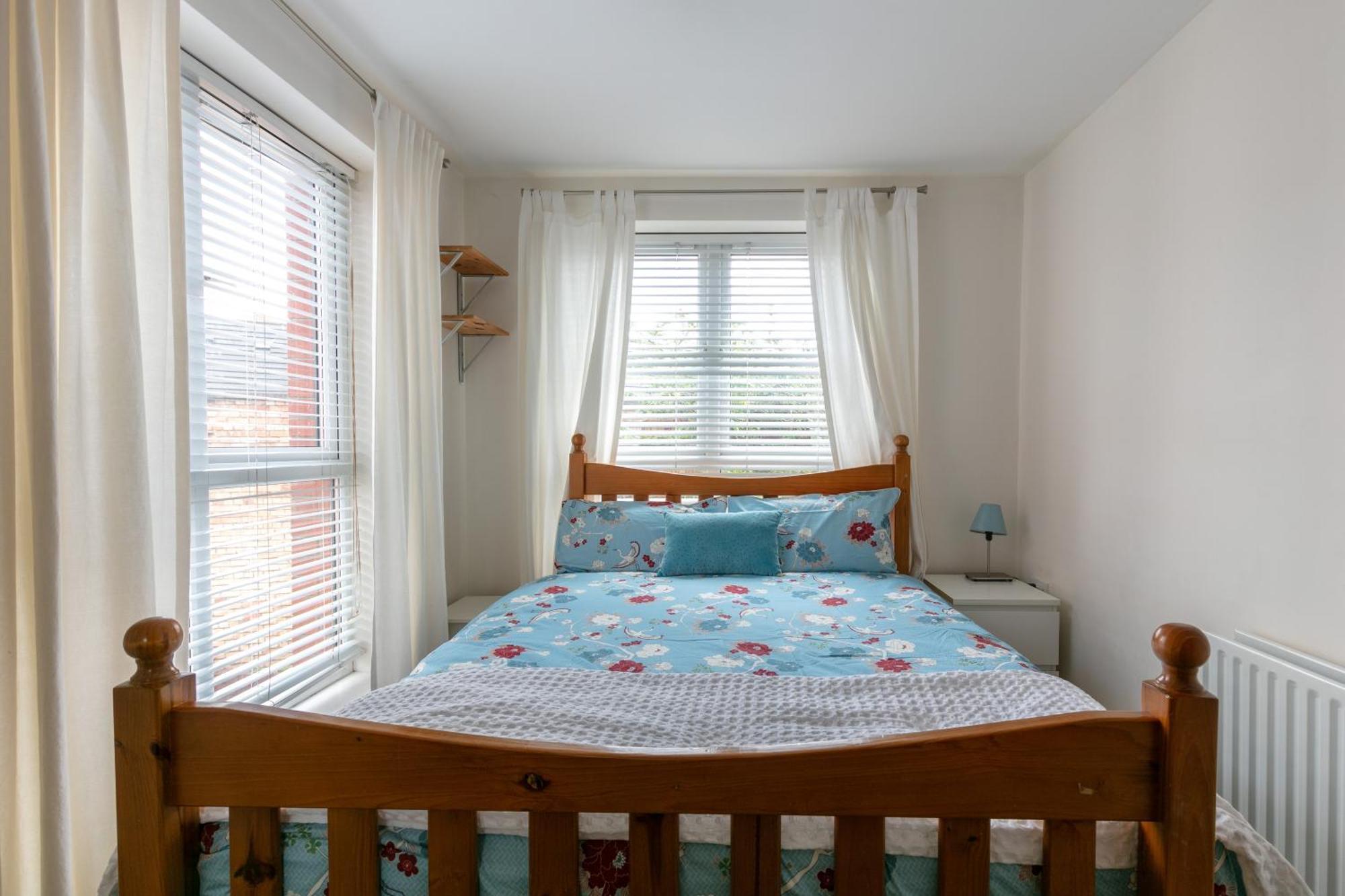 Park Apartments At Obc 벨파스트 외부 사진